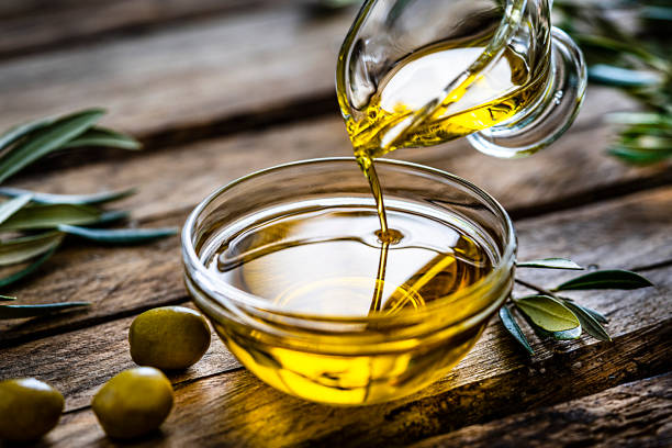 Revitalize Your Hair: The Benefits of Using Natural Hair Oils